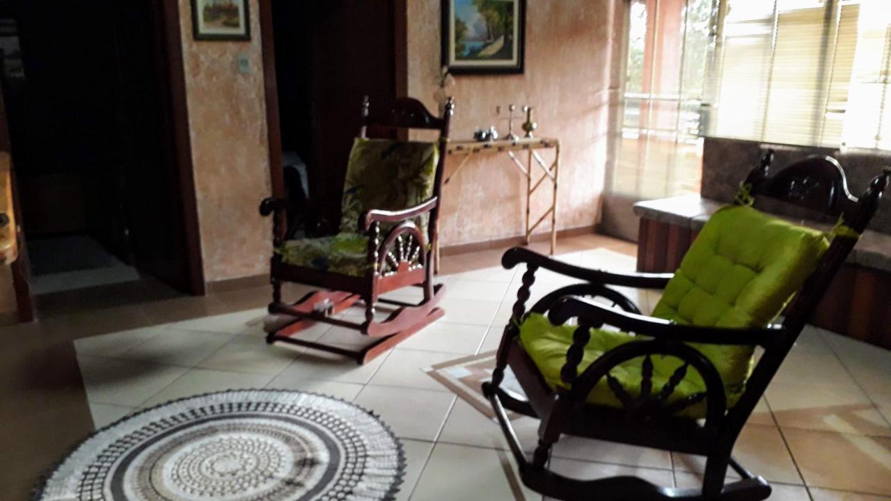 Chacara Alto Do Vale Villa Bueno Brandao Luaran gambar